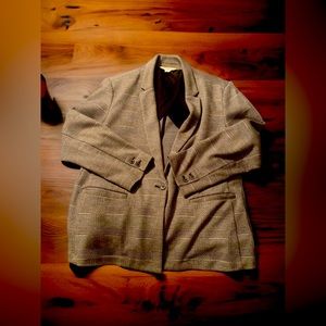 Women’s Black and White Blazer